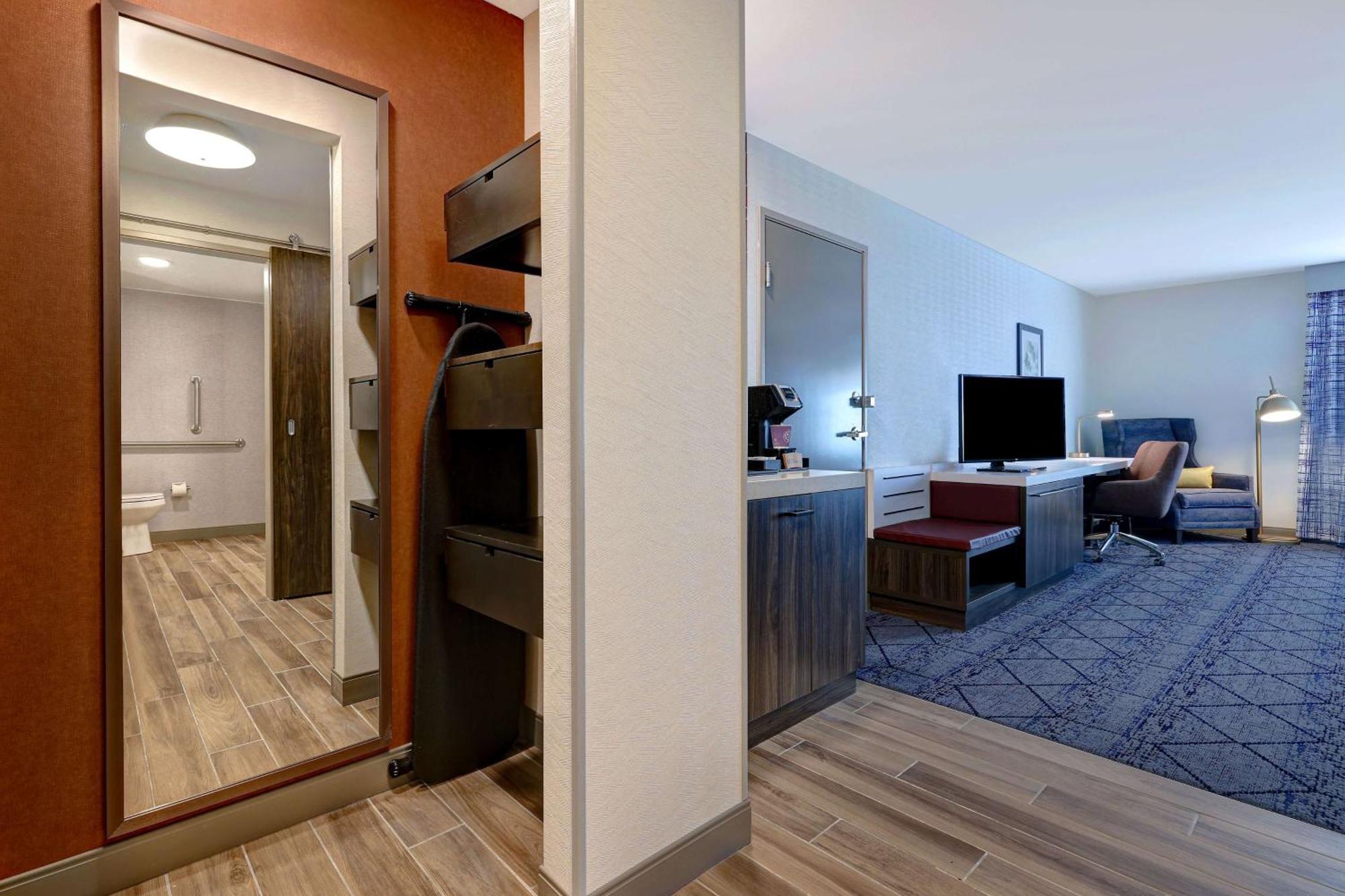 Hilton Garden Inn Cedar Rapids Exterior foto